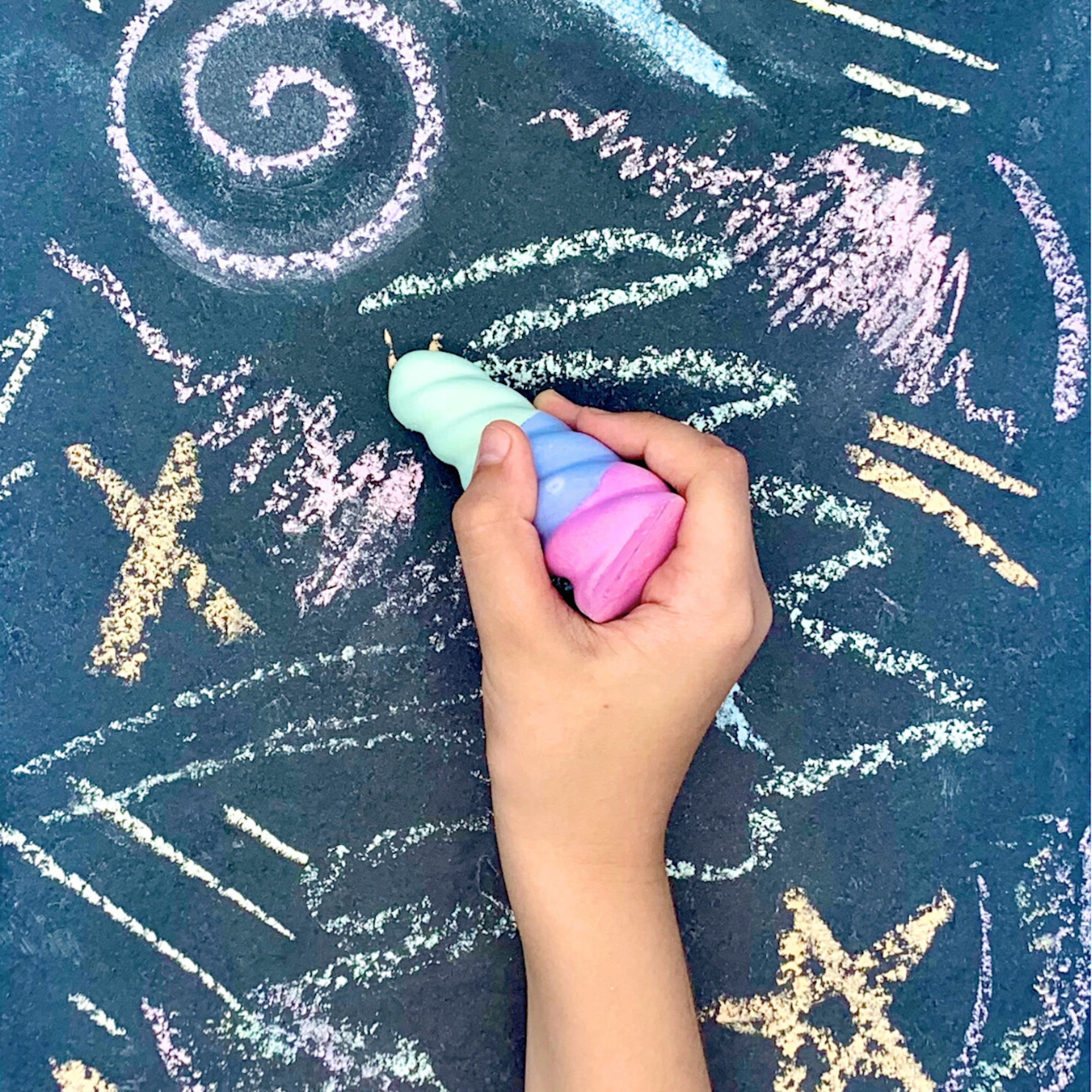 TWEE Narwahl Handmade Chalk