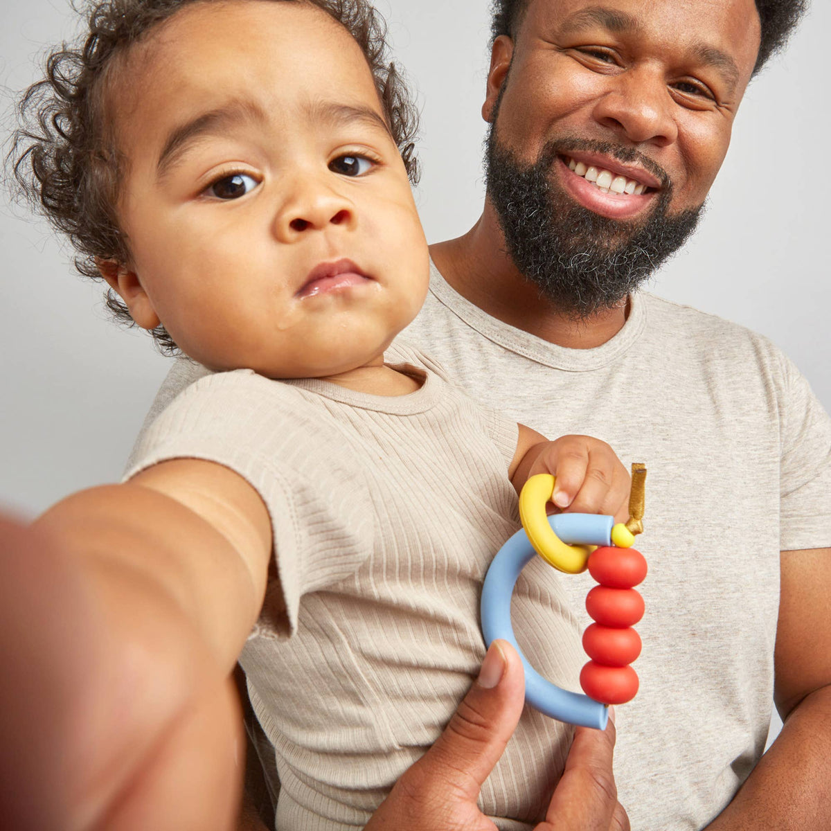 JANUARY MOON Primary Arch Ring Teether