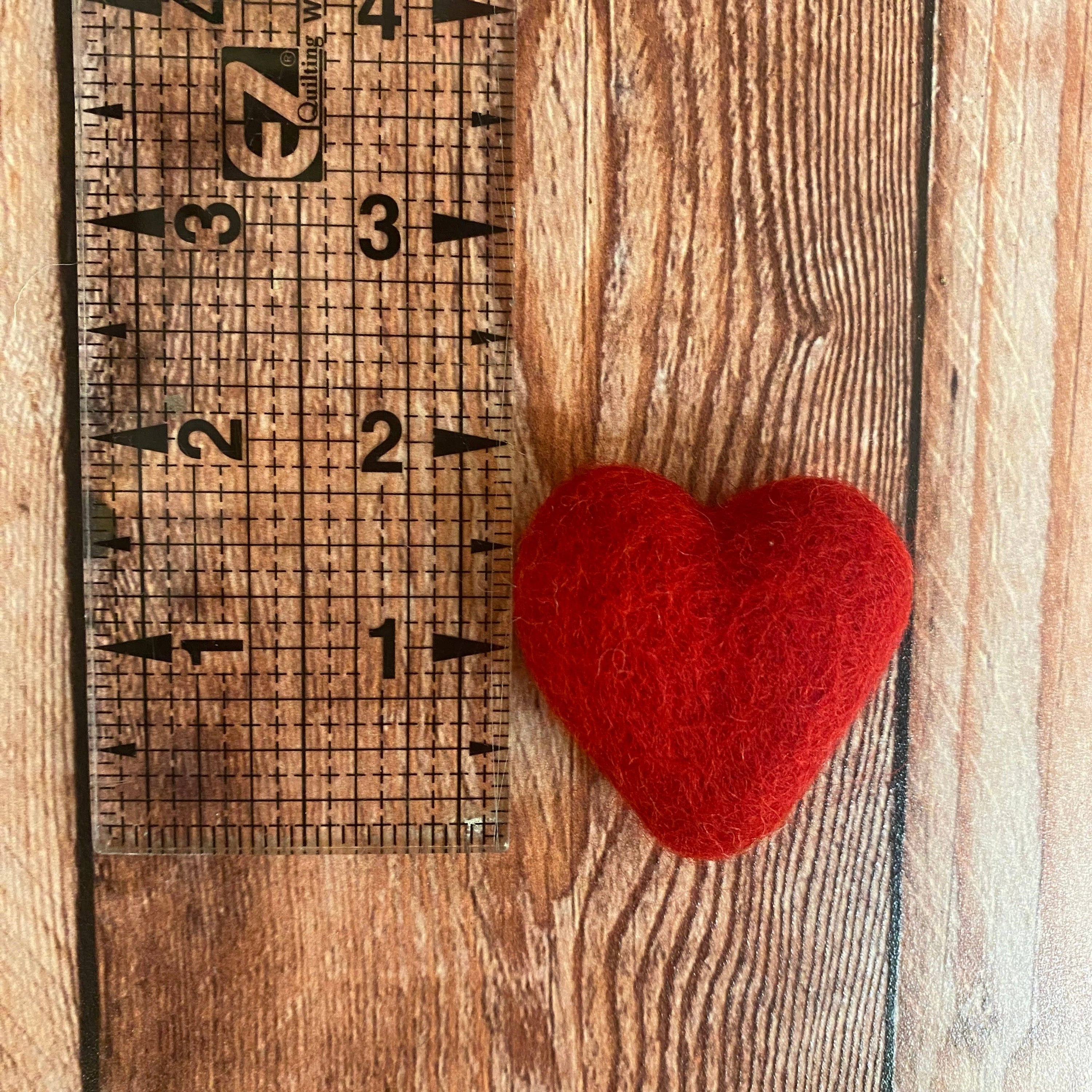 Felt Hearts Loose Red