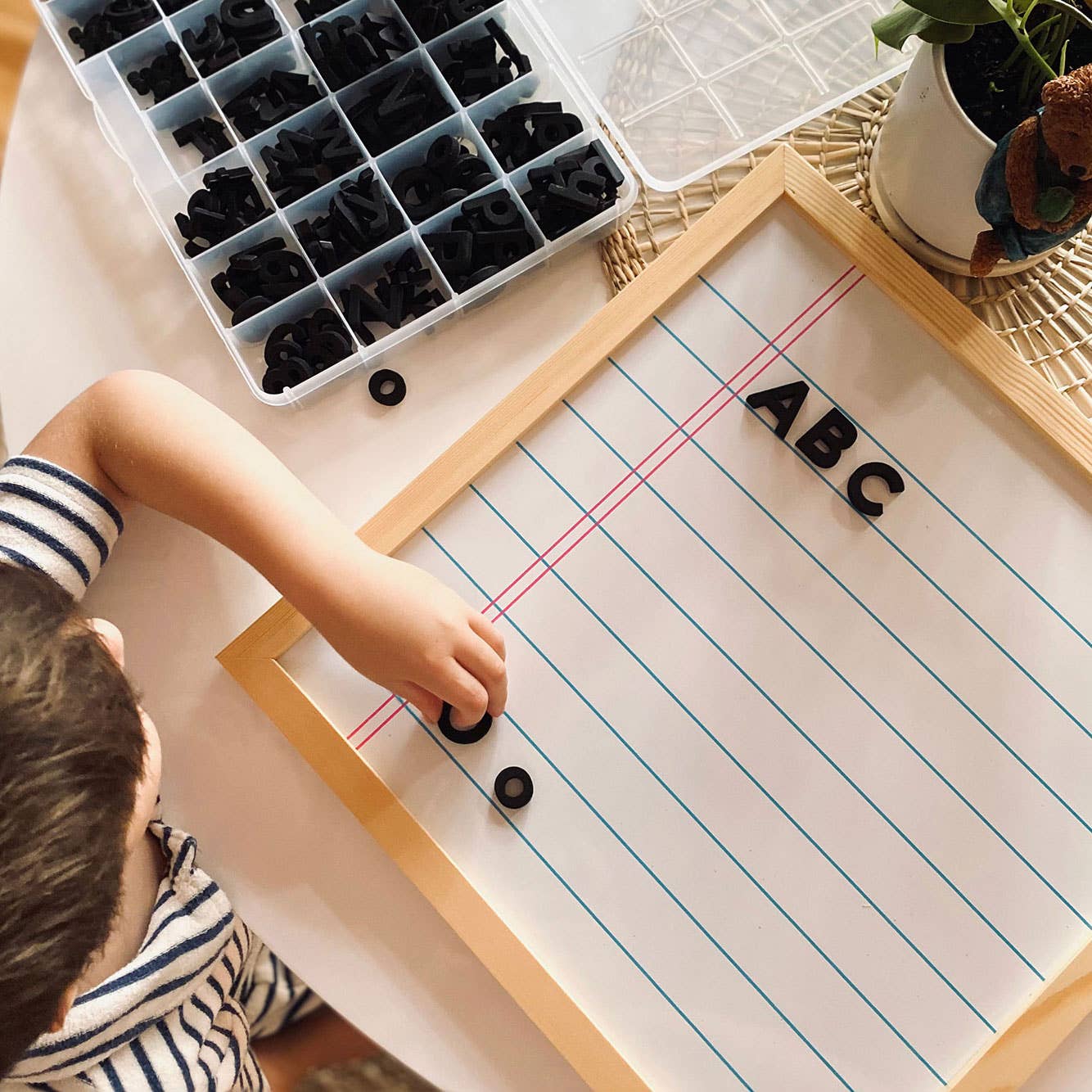THE TYPE SET CO 15x15 Magnetic Notebook Whiteboard