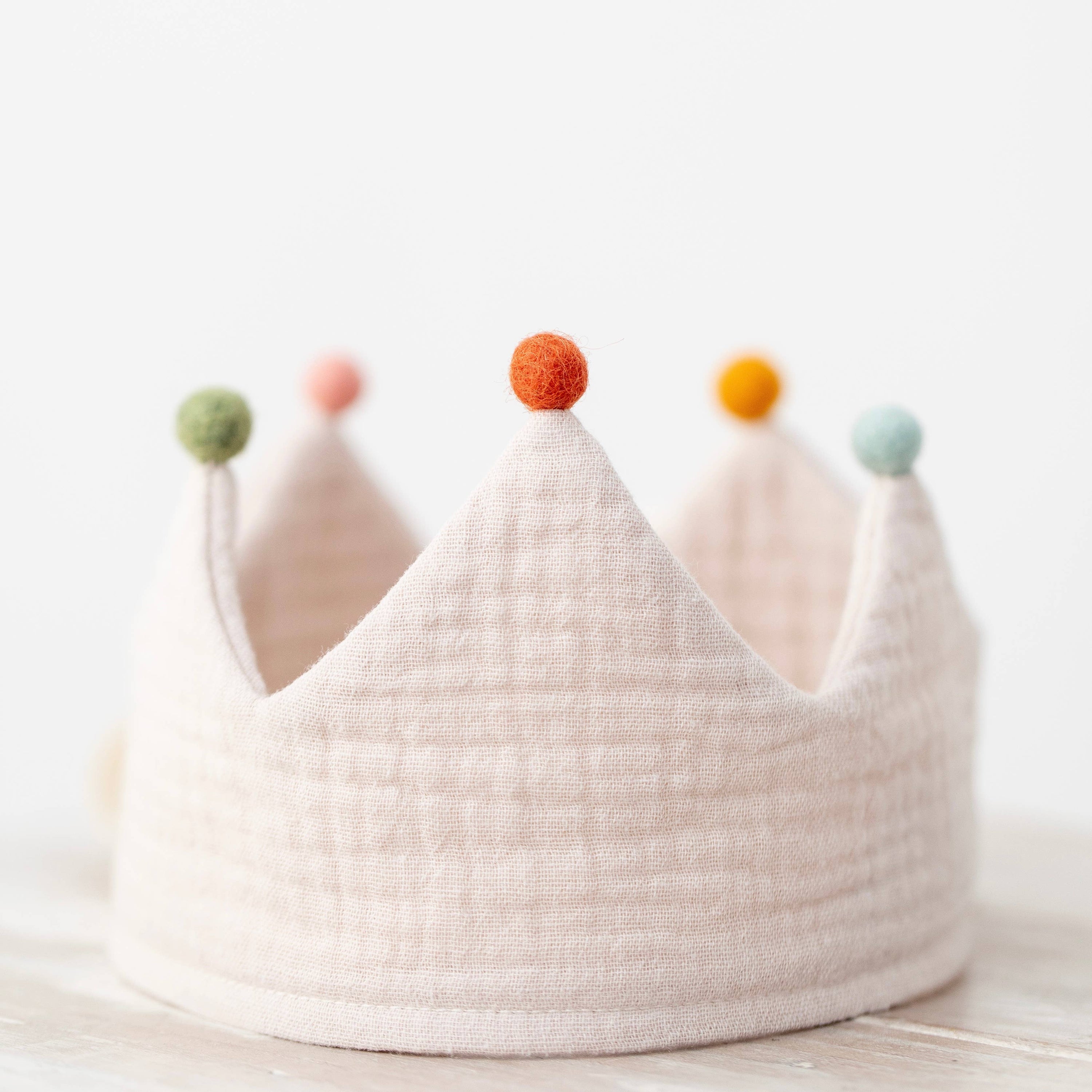 Reversible Muslin Birthday Crown - Sand w/ Pom Poms