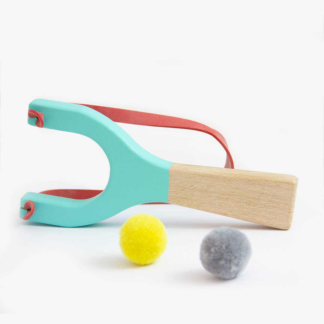 Me&Mine Wooden Catapult Slingshot with Pom Poms