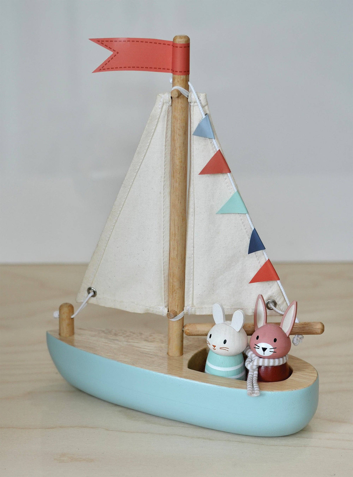 TENDER LEAF Sailaway Boat
