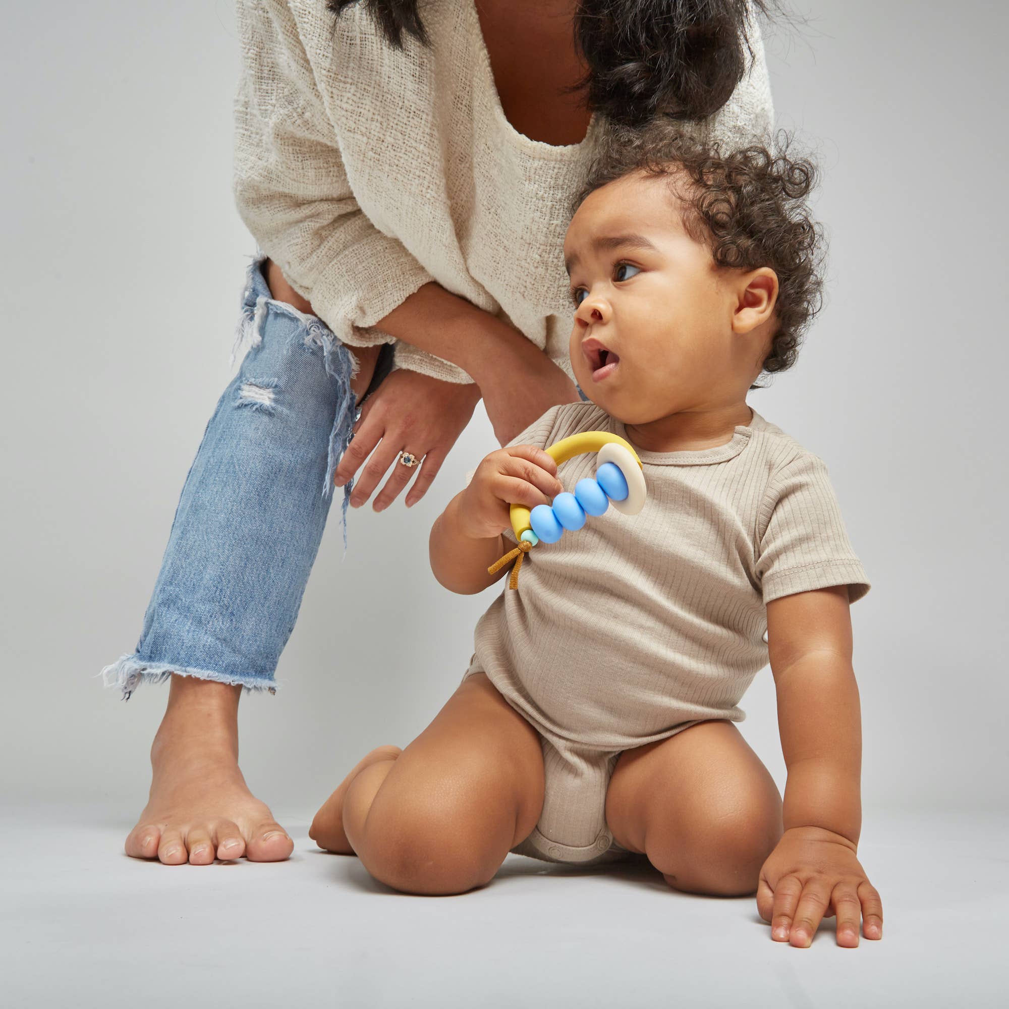 JANUARY MOON  Bluebell Arch Ring Teether (Yellow)