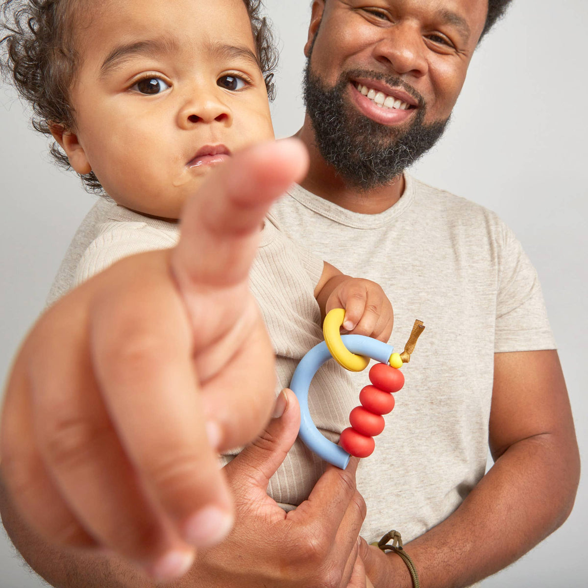JANUARY MOON Primary Arch Ring Teether