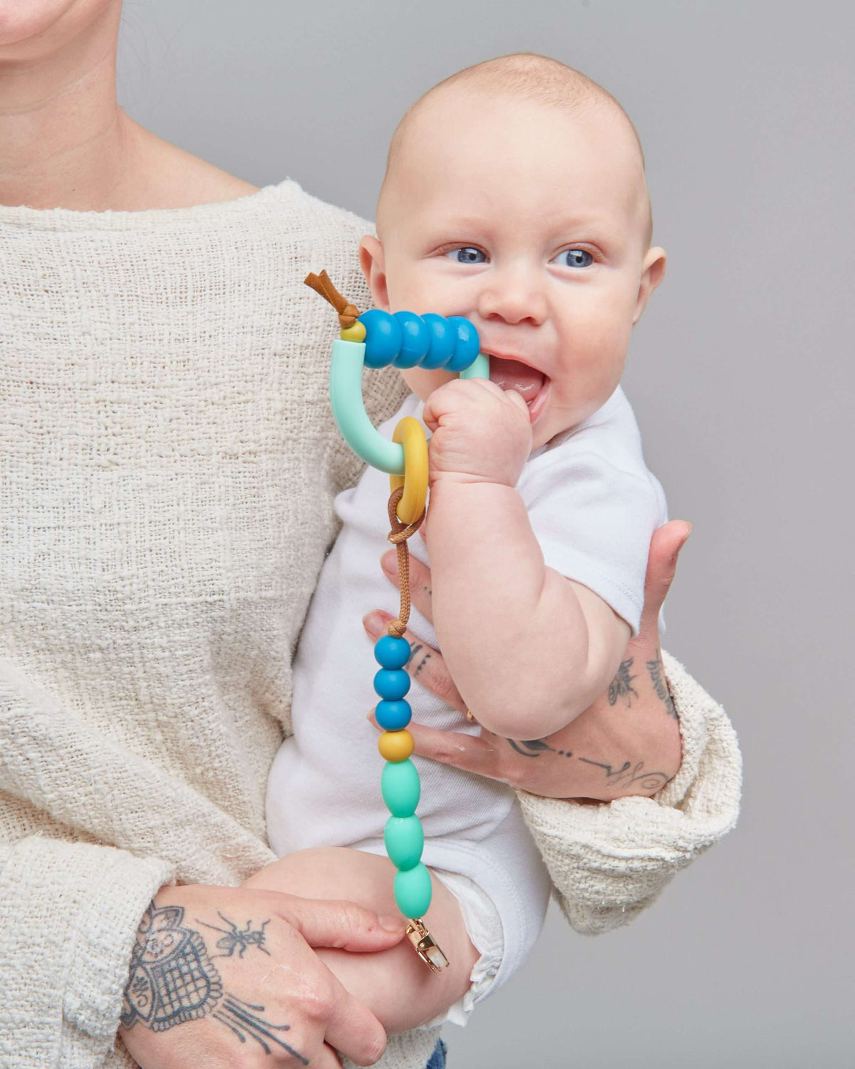 JANUARY MOON Pacific Arch Ring Teether