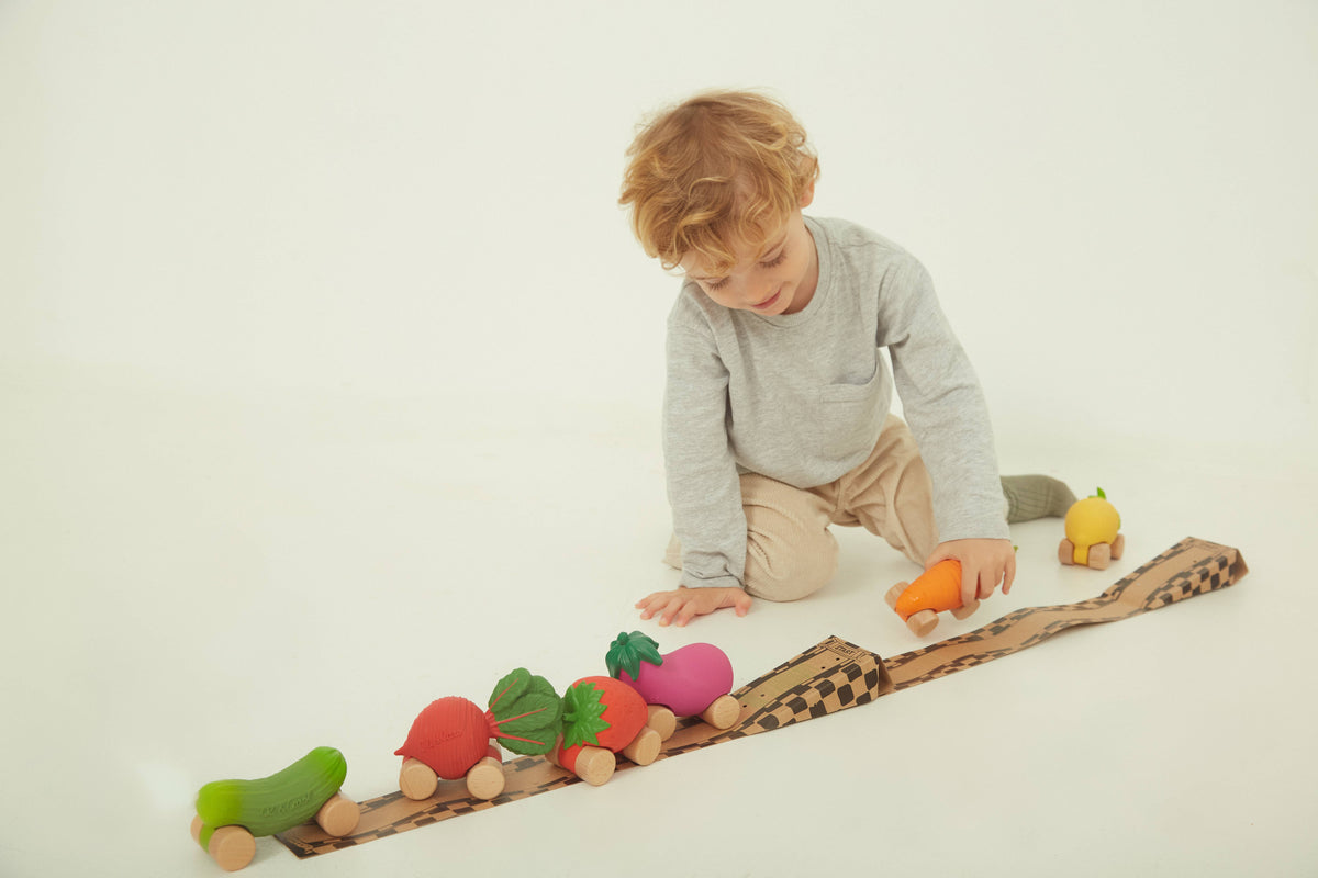 OLI & CAROL Cathy the Carrot Baby Car