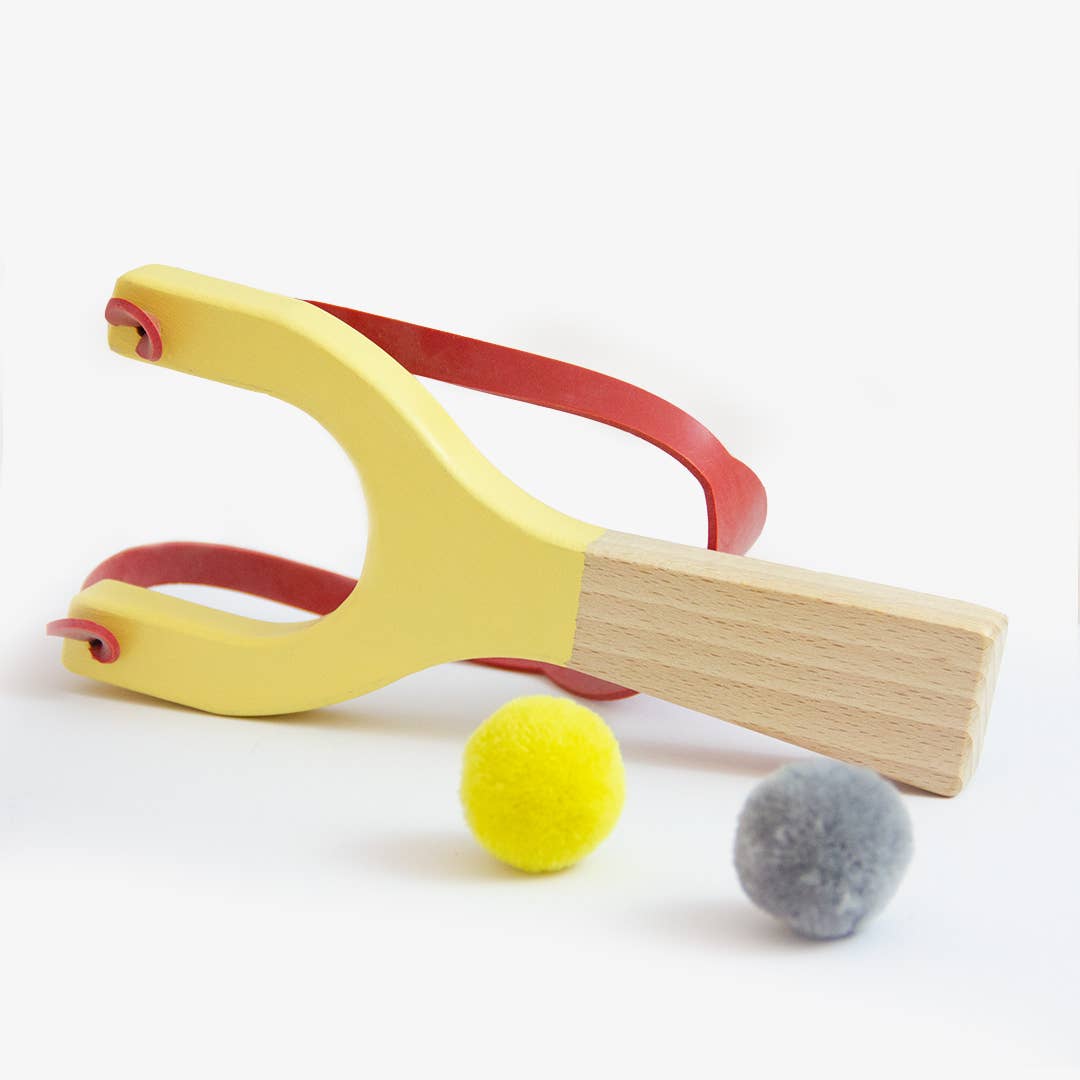 Me&Mine Wooden Catapult Slingshot with Pom Poms