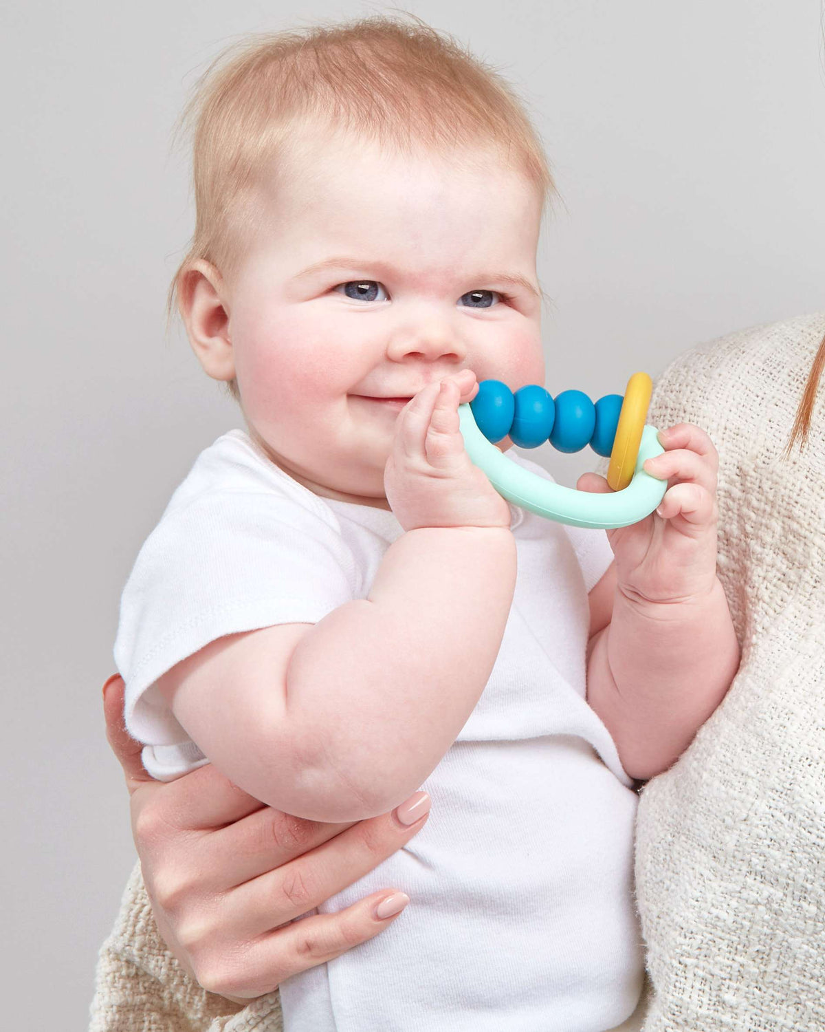 JANUARY MOON Pacific Arch Ring Teether