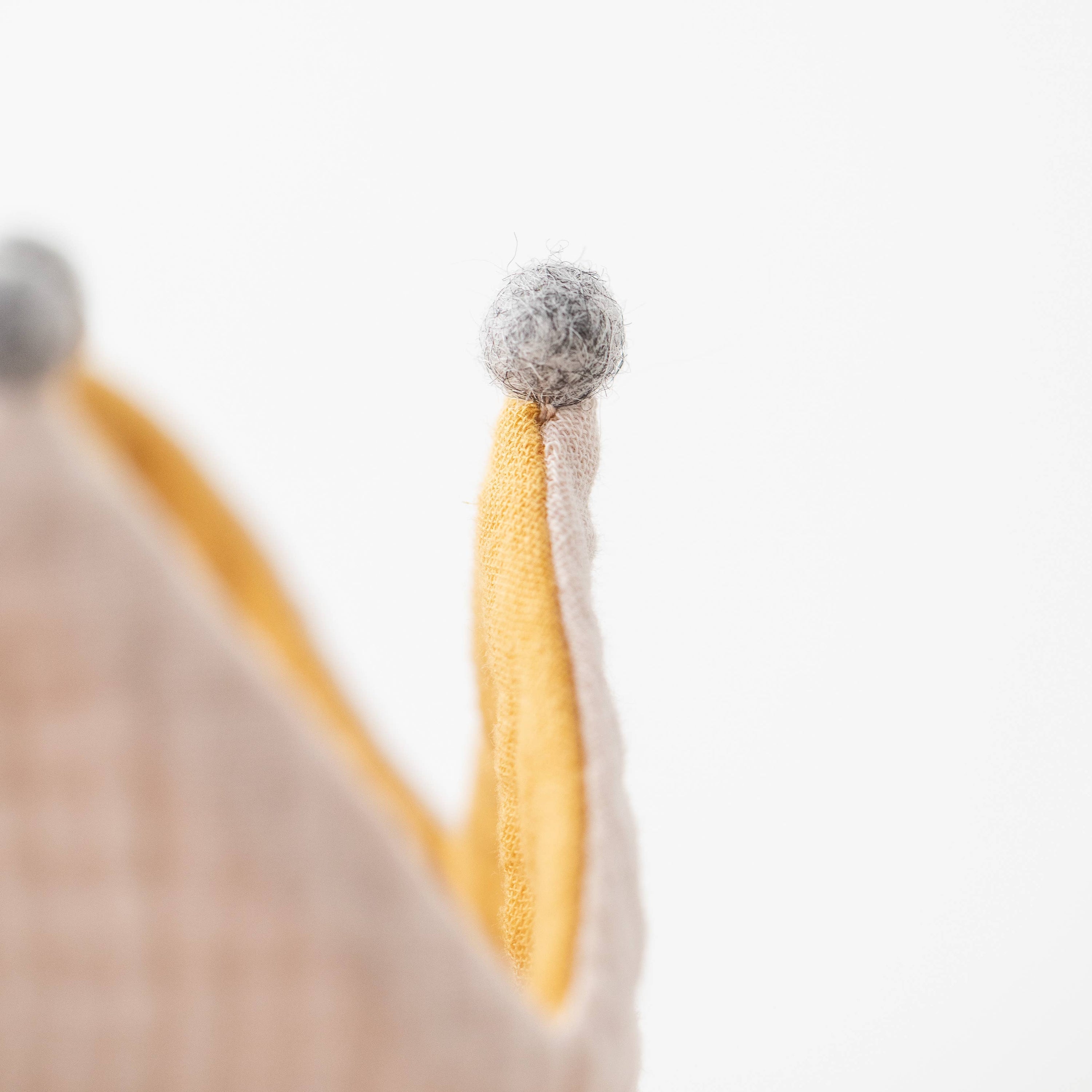MONOCROM Muslin PomPom Crown (Sand-Mustard)