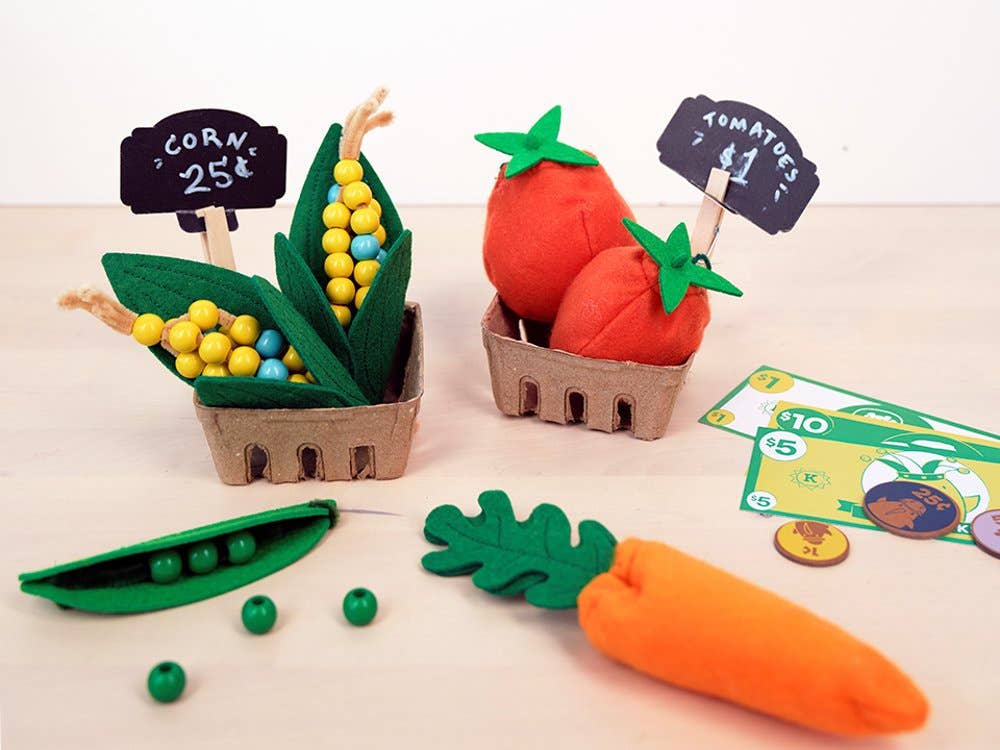 KIWICO Learn & Grow Farmers Market Kit
