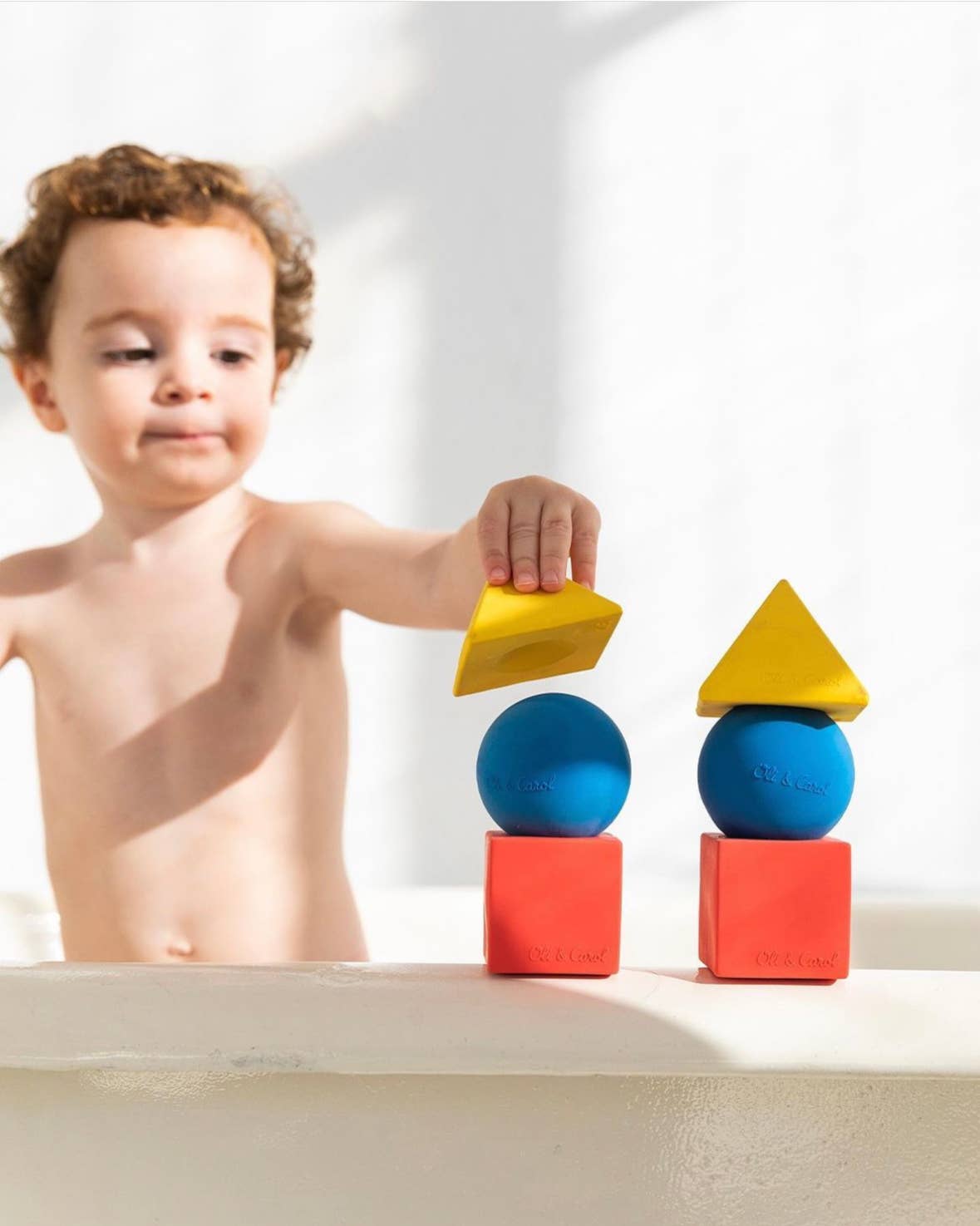 OLI & CAROL Bauhaus Movement Geometric Figures  - Primary